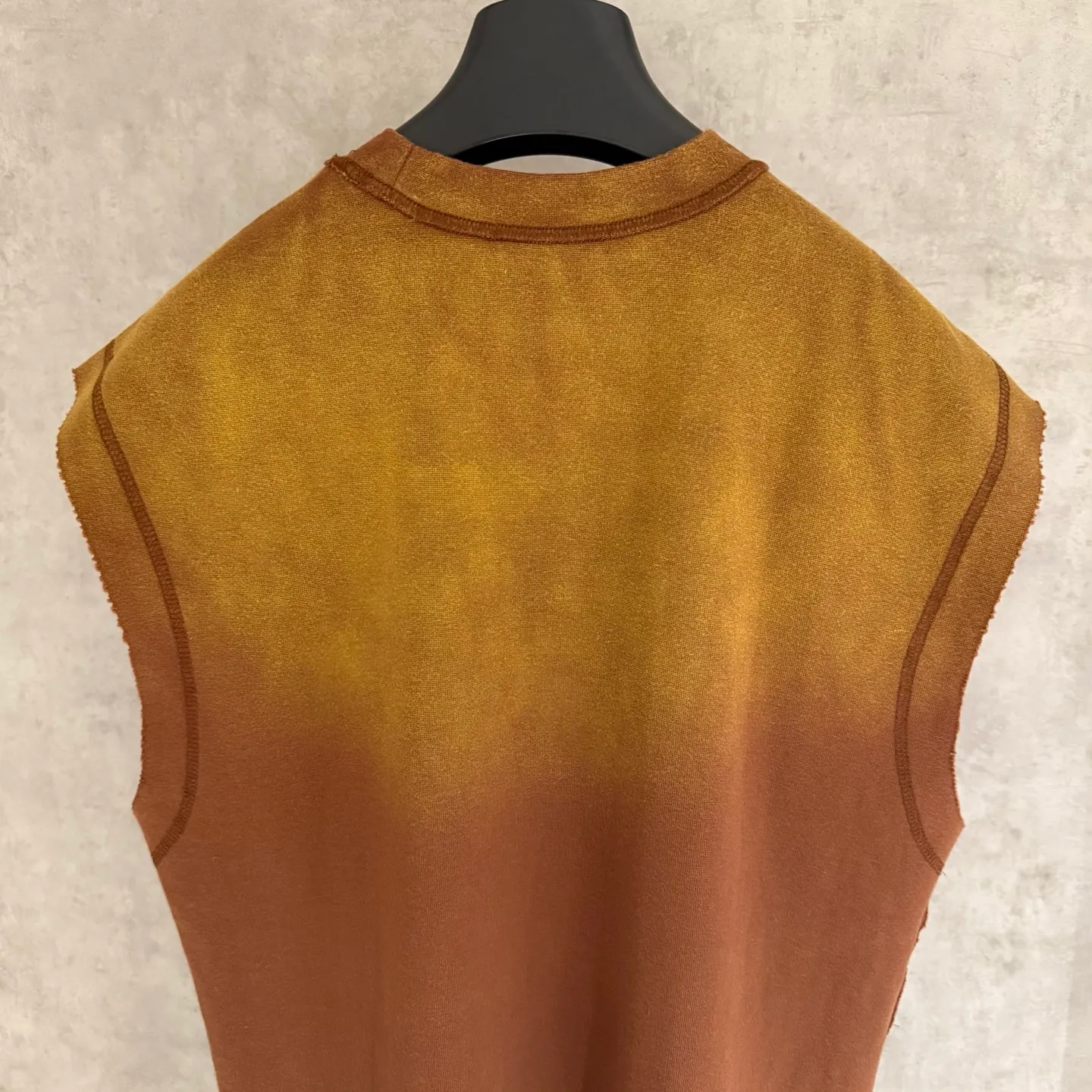 🅿️200 [Strict quality control] CH Crow Heart Sleeveless Round Neck T-shirt 320g heavy-duty composite fabric The upper body is wide and stylish Ice-feeling experience on the inside Waist side splicing tailoring Spray horse slip plus burning process The oversize version highlights the trendy design Size: L-4XL